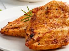 Bowl de frango com legumes grelhados